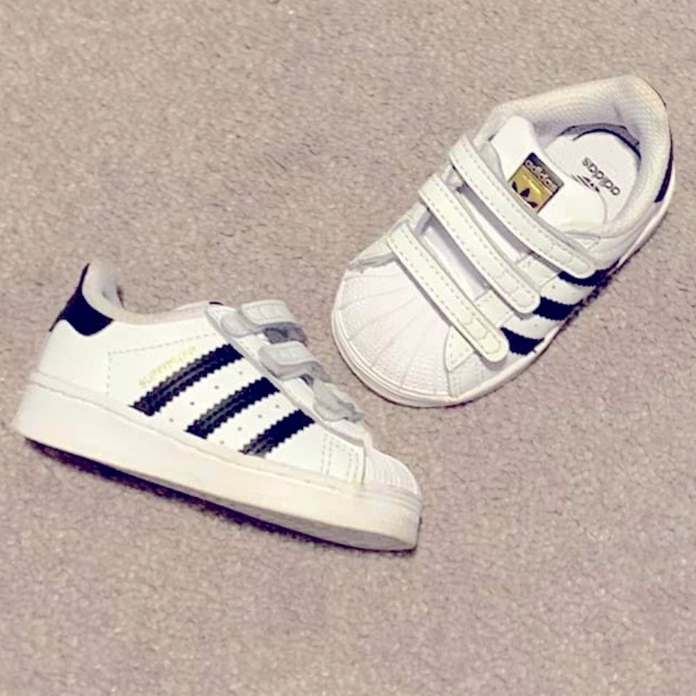 Like new - size 4k baby Adidas Shell toes sneakers white with black stripes